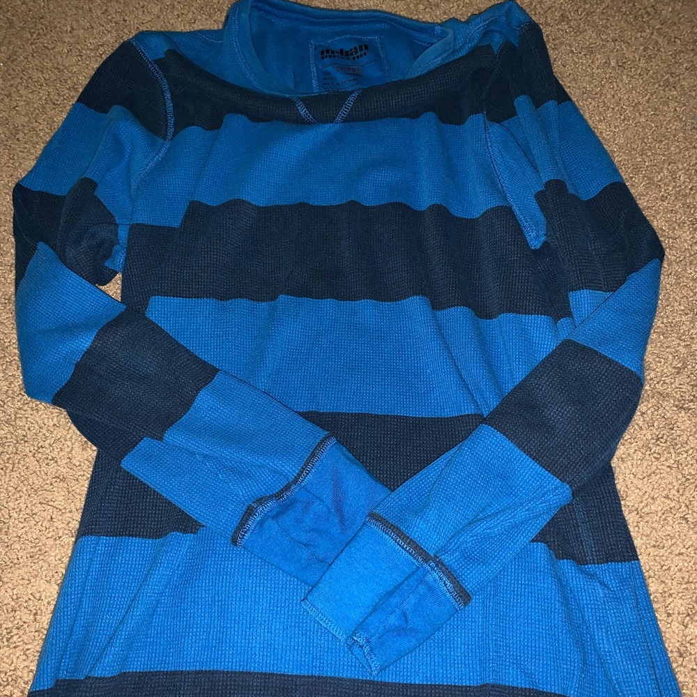 LONG SLEEVE BUNDLE BOTH ARE $15